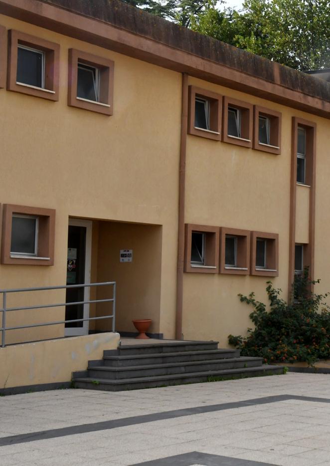 Areas accusa l’ufficio tecnico: «Demolisce senza precauzioni»