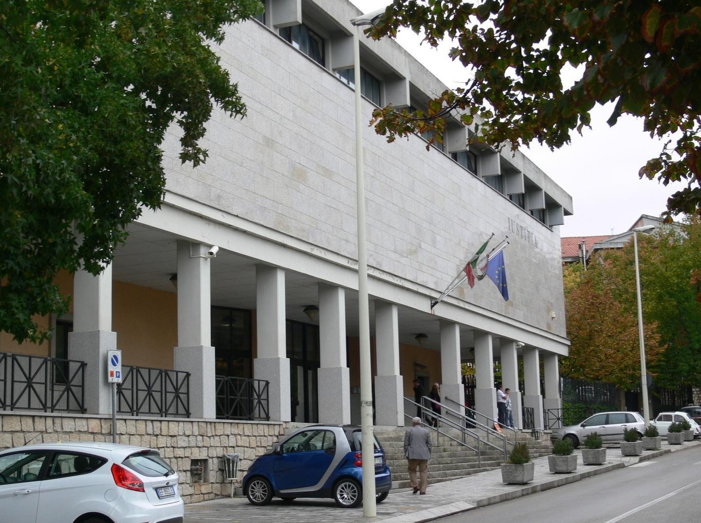 Anziano rapinato a Loiri il pm chiede 4 condanne 