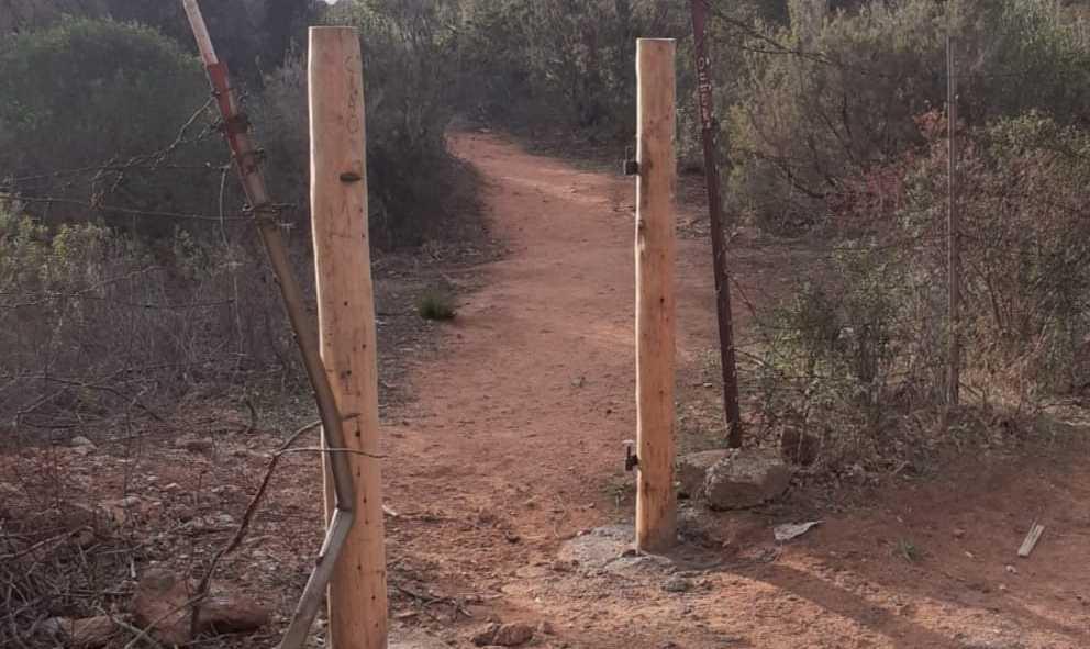 Su Sirboni a Gairo, rubato il cancello per la spiaggia contesa