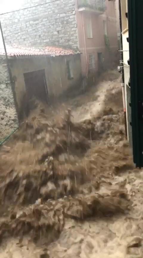 Alluvione a Bitti, tre vittime e un disperso per il maltempo 