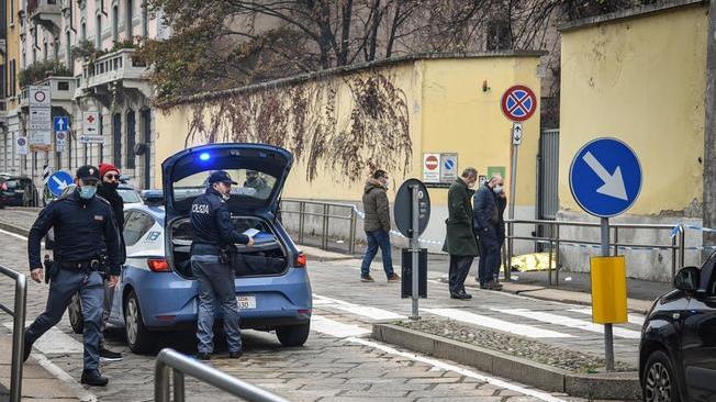 Morto davanti ospedale Milano, indagati due conducenti Amsa