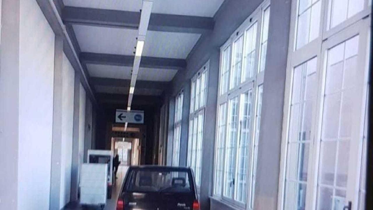 La Panda nera nel corridoio dell'ospedale di Livorno