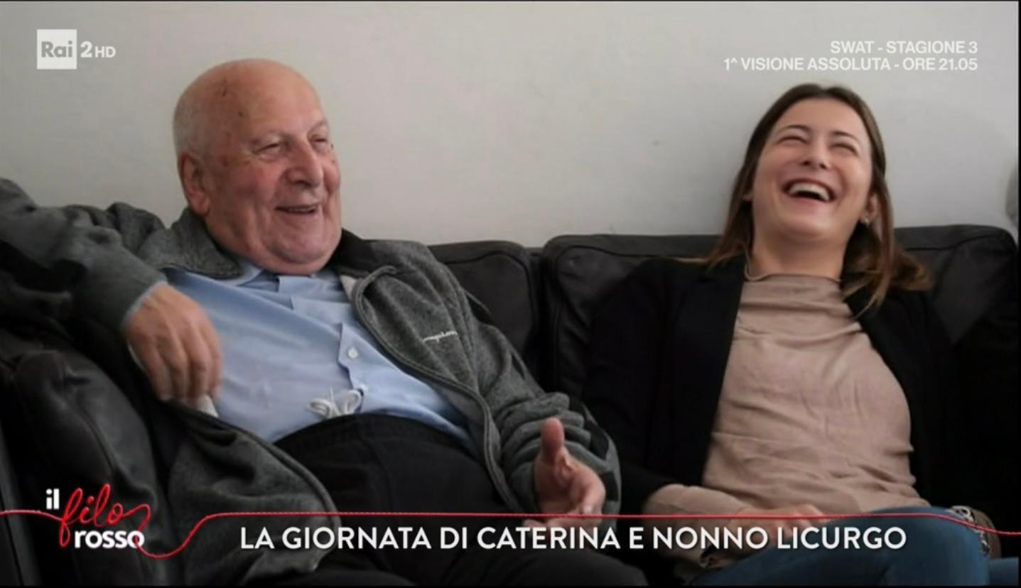 Un tatuaggio col nonno guarito dal Covid, la storia di Caterina e Licurgo finisce su Rai2 