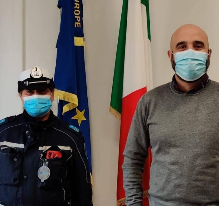 La vigilessa Lina Musco in pensione dopo oltre quarant’anni di servizio