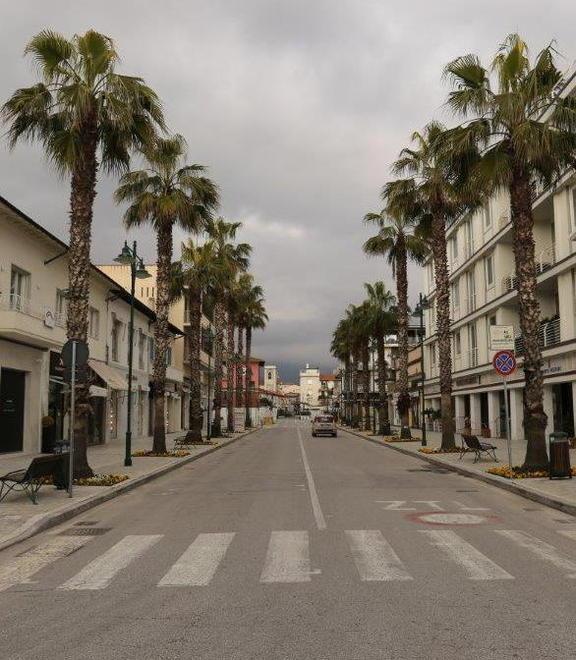Sospesa la Ztl di Forte «Così agevoliamo i volontari» 