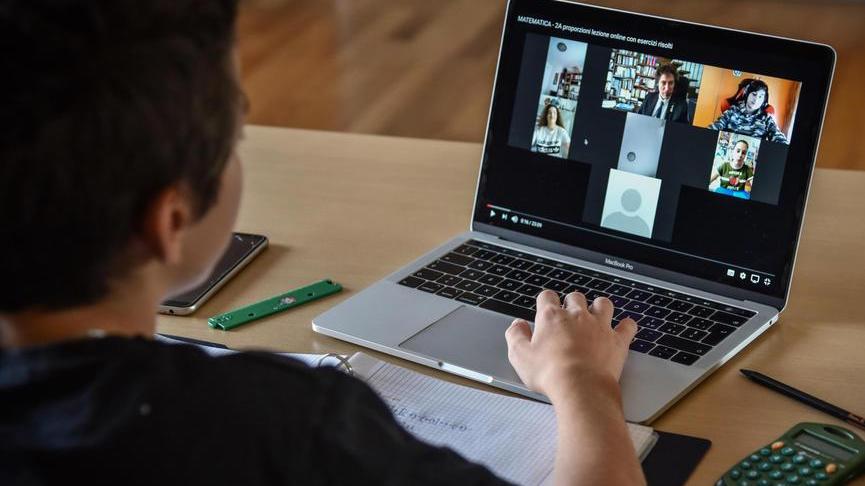 «Serve una linea più potente per fare lezione a distanza»