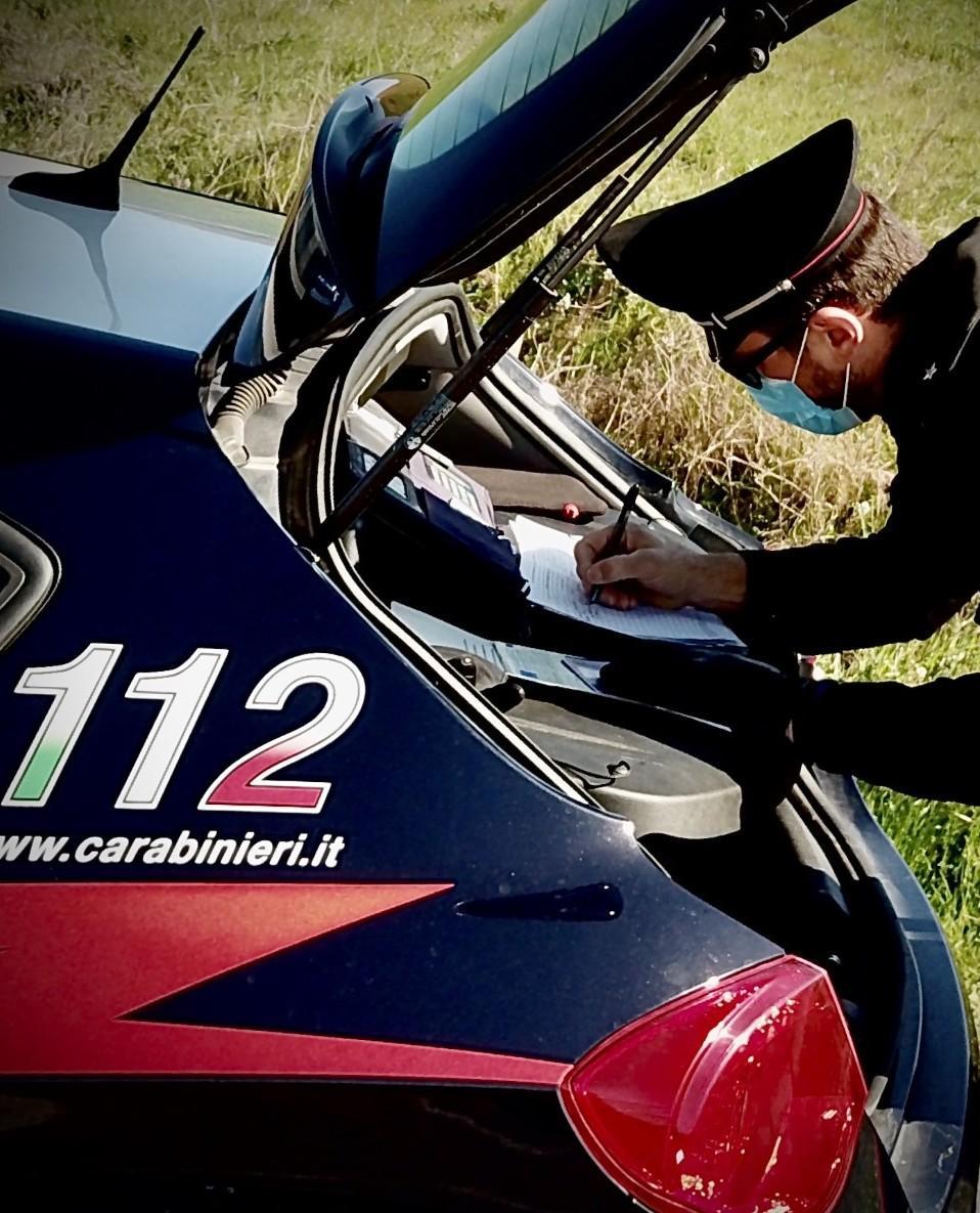 Ignora l’alt dei carabinieri, aveva 10 chili di marijuana 