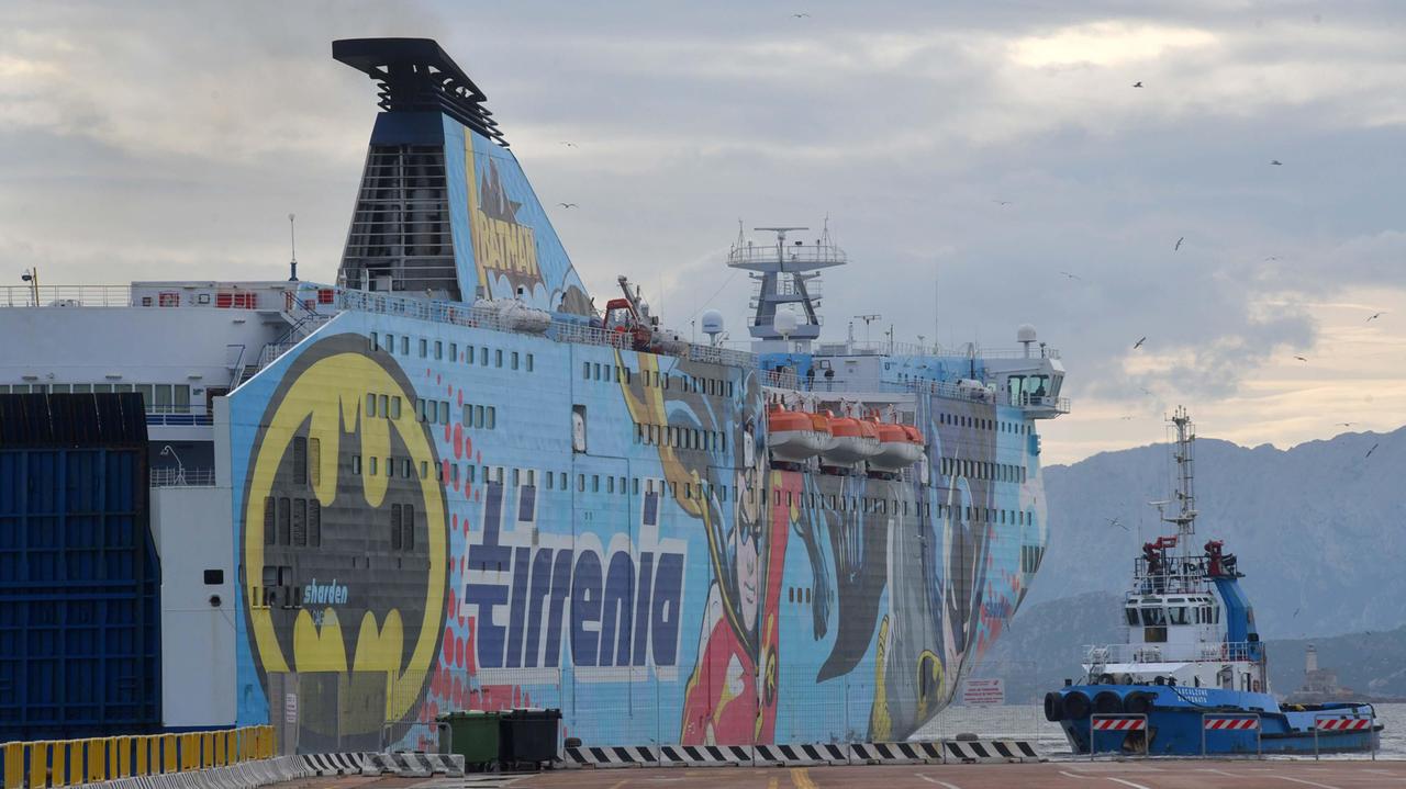 Tirrenia non blocca le navi per la Sardegna: arriva la proroga