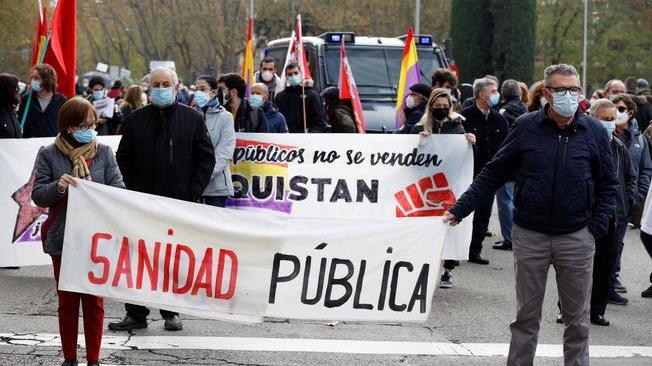 Manifestazione a difesa della sanità pubblica a Madrid