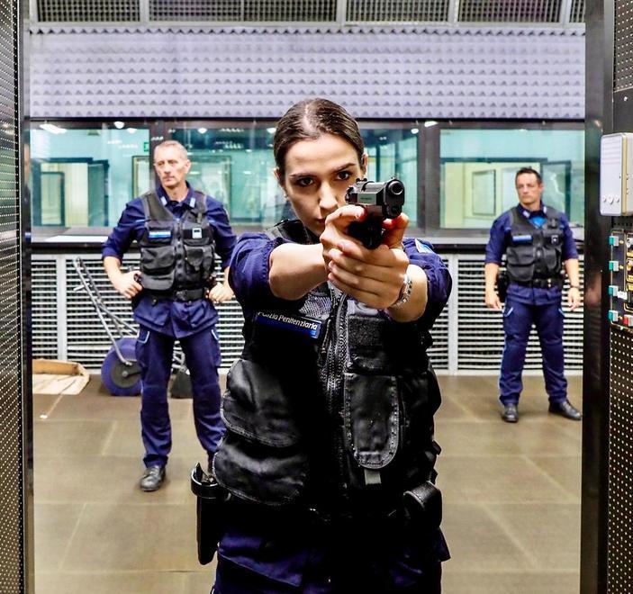 La fortemarmina Cardini firma il calendario 2021 della polizia Penitenziaria