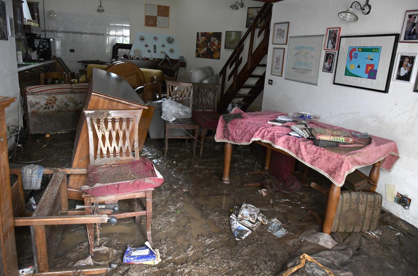 La Nuova in edicola lunedì 30 novembre - Reportage dai luoghi dell'alluvione