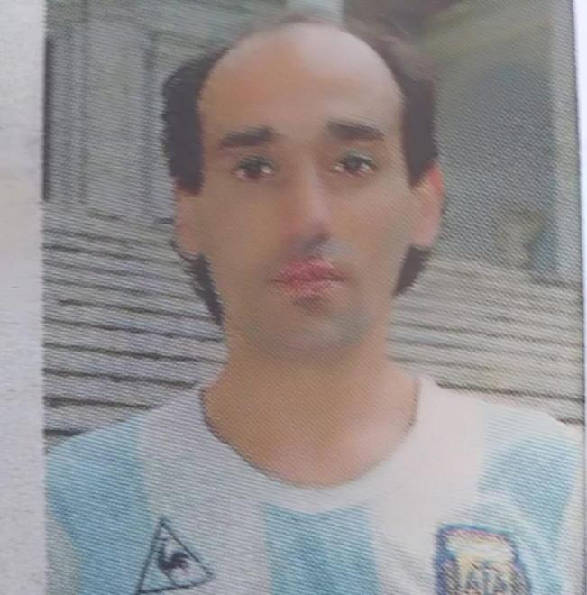 In regalo da Hernandez la maglia indossata da Maradona nell’82 «Sono orgoglioso» 