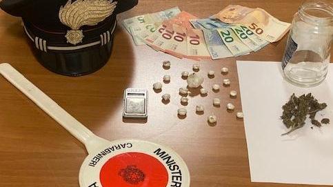 Sorpresi a letto con la cocaina Per loro scatta la denuncia