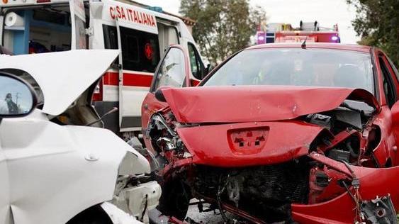 Maxi frontale: 4 feriti in ospedale