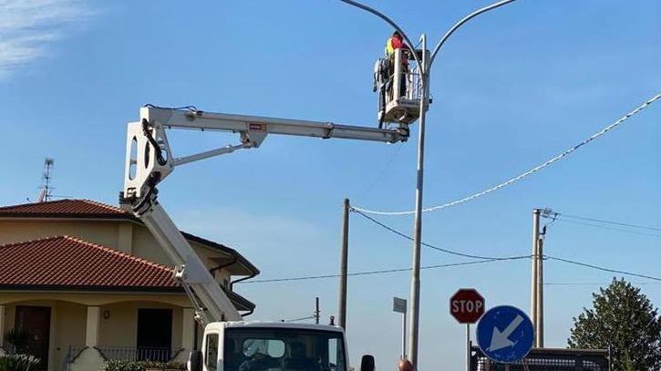 Nuove lampade a led per la sicurezza sulle strade provinciali