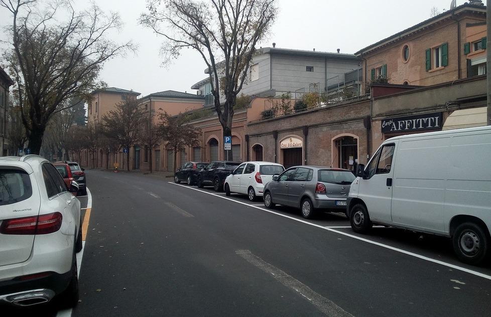 Via Biondo, proteste per la nuova viabilità e il tipo di parcheggi 