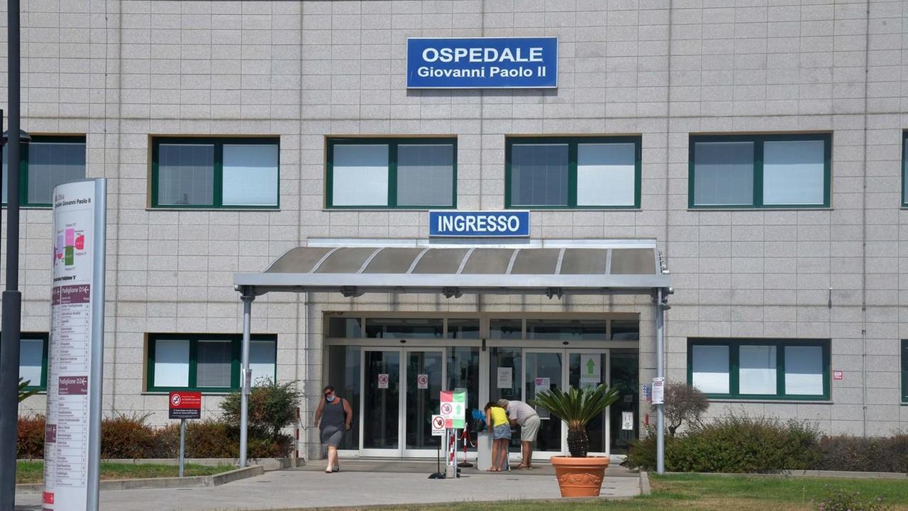 «Emergenza personale e reparti in tilt»