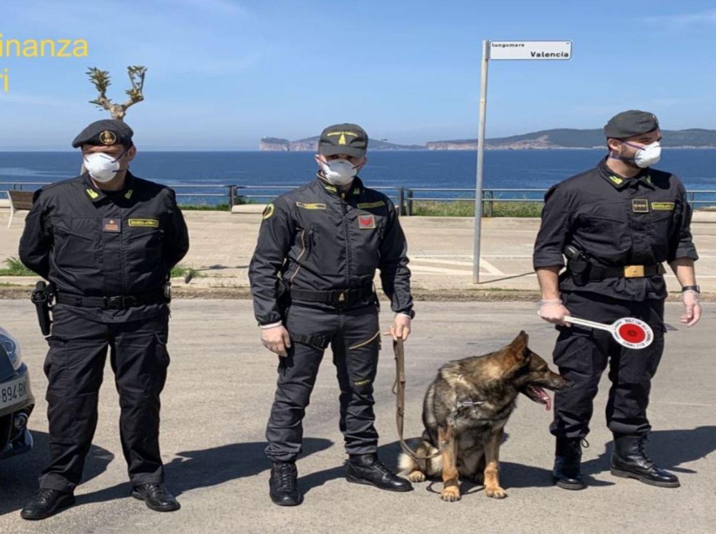 Spaccia eroina per strada: in manette un 55enne 