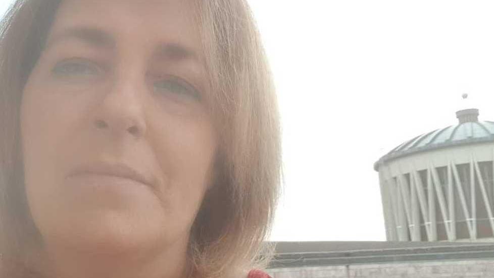 Racconta il suo isolamento in albergo: centinaia di messaggi per Caterina