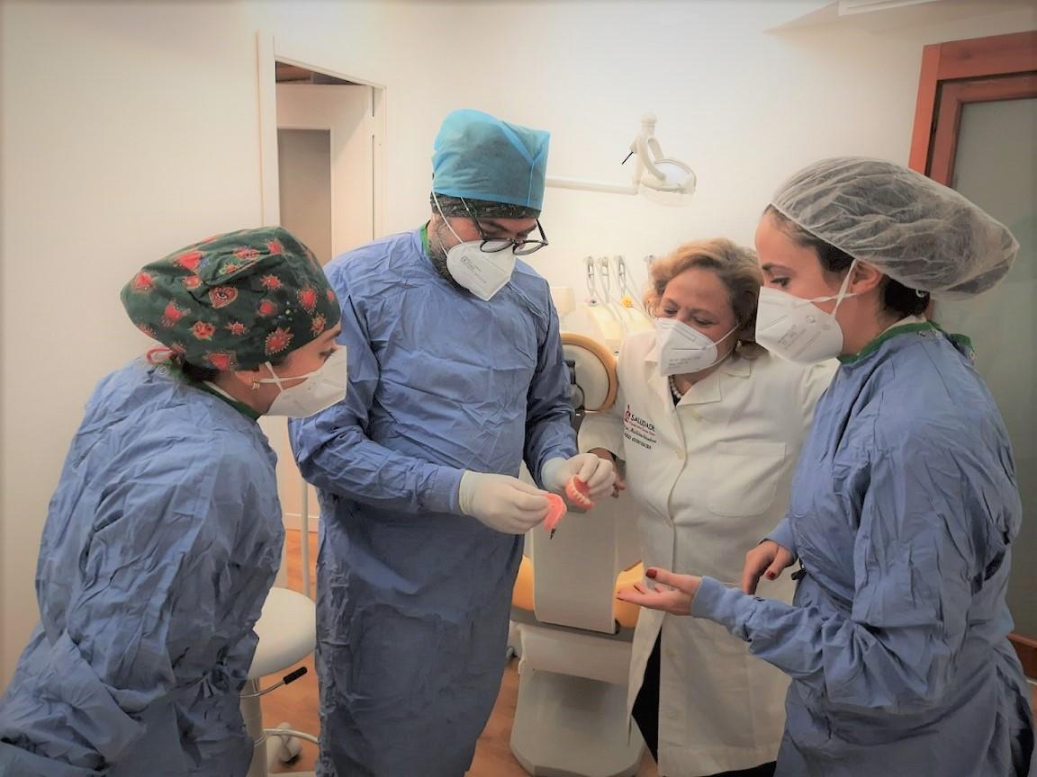 A Sassari "Dentiera sospesa": un giovane ex detenuto ritrova il sorriso