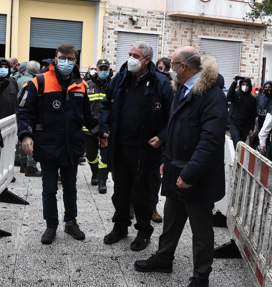 Alluvione, Lampis: "Liberiamo le case di Bitti dai detriti, dopo si quantificano i danni"