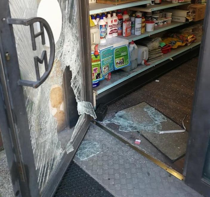 Raid alla Ferramenta livornese «Basta, ora più luci e controlli» 