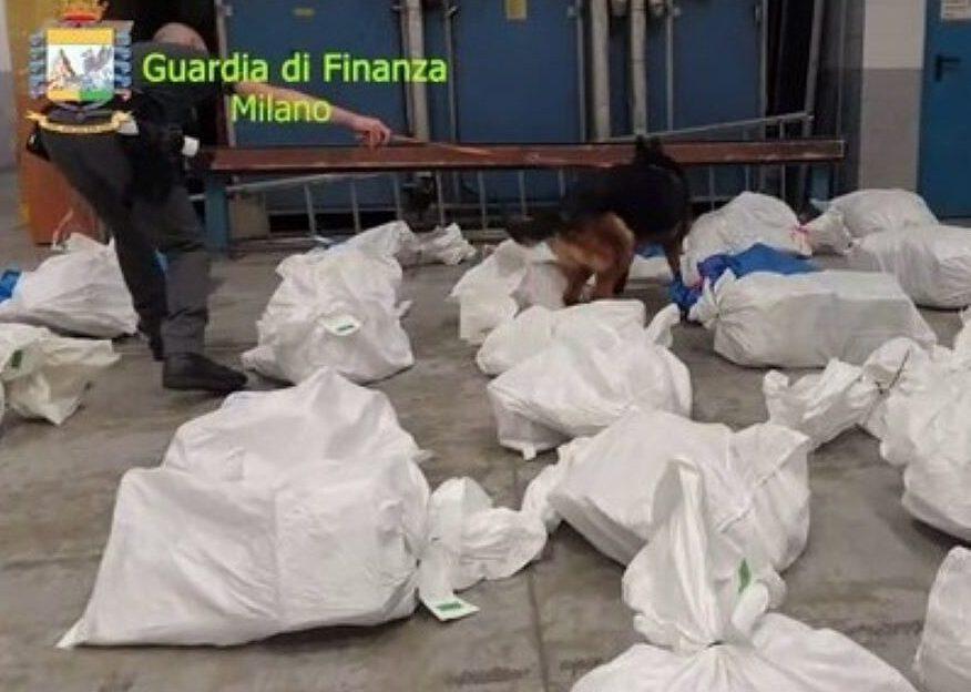 “Sballo postale”, la droga nelle lettere 