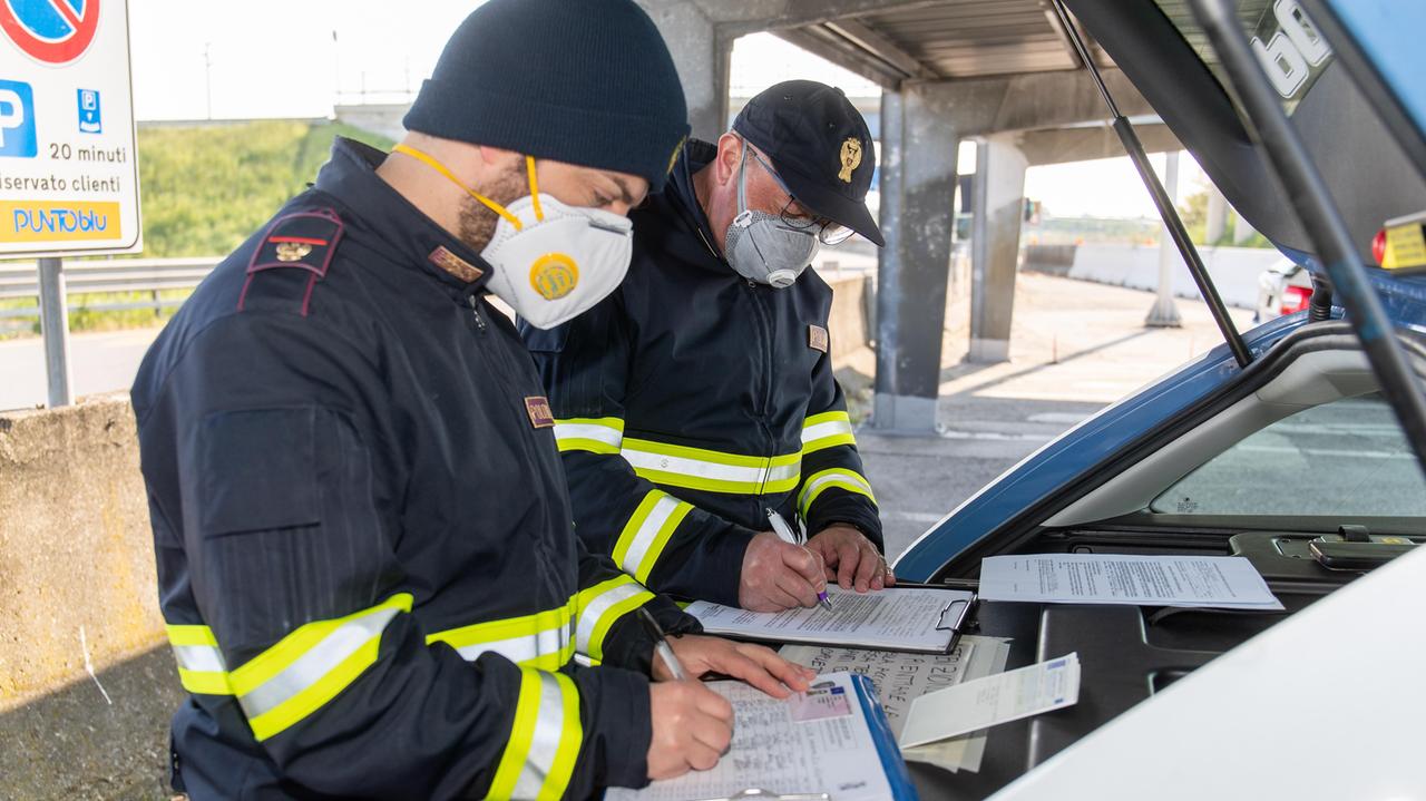 Comacchio, trasporta rifiuti illegalmente: denunciato