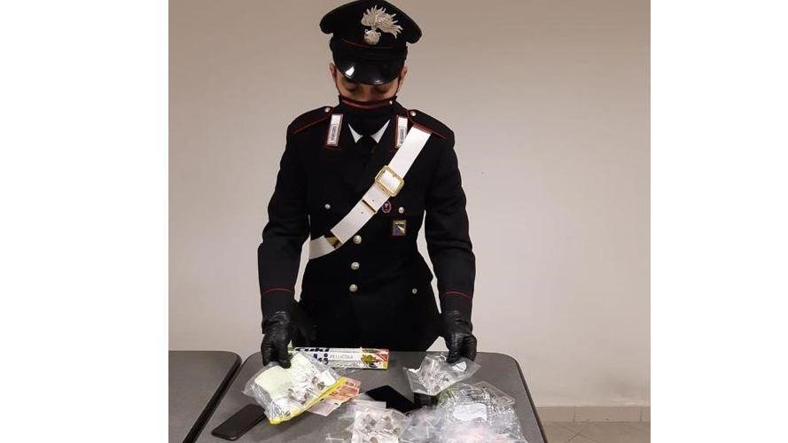 Porto Garibaldi, trovato con 48 grammi di hashish: 20enne nei guai
