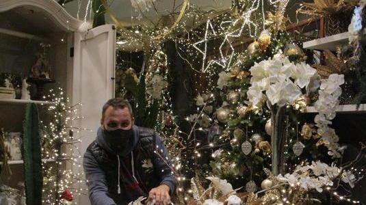 A Rosignano scatta la raccolta di addobbi di Natale da regalare ai bisognosi