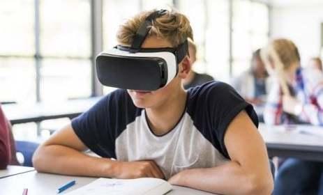 Al Mandela la didattica si fa anche con la realtà virtuale 