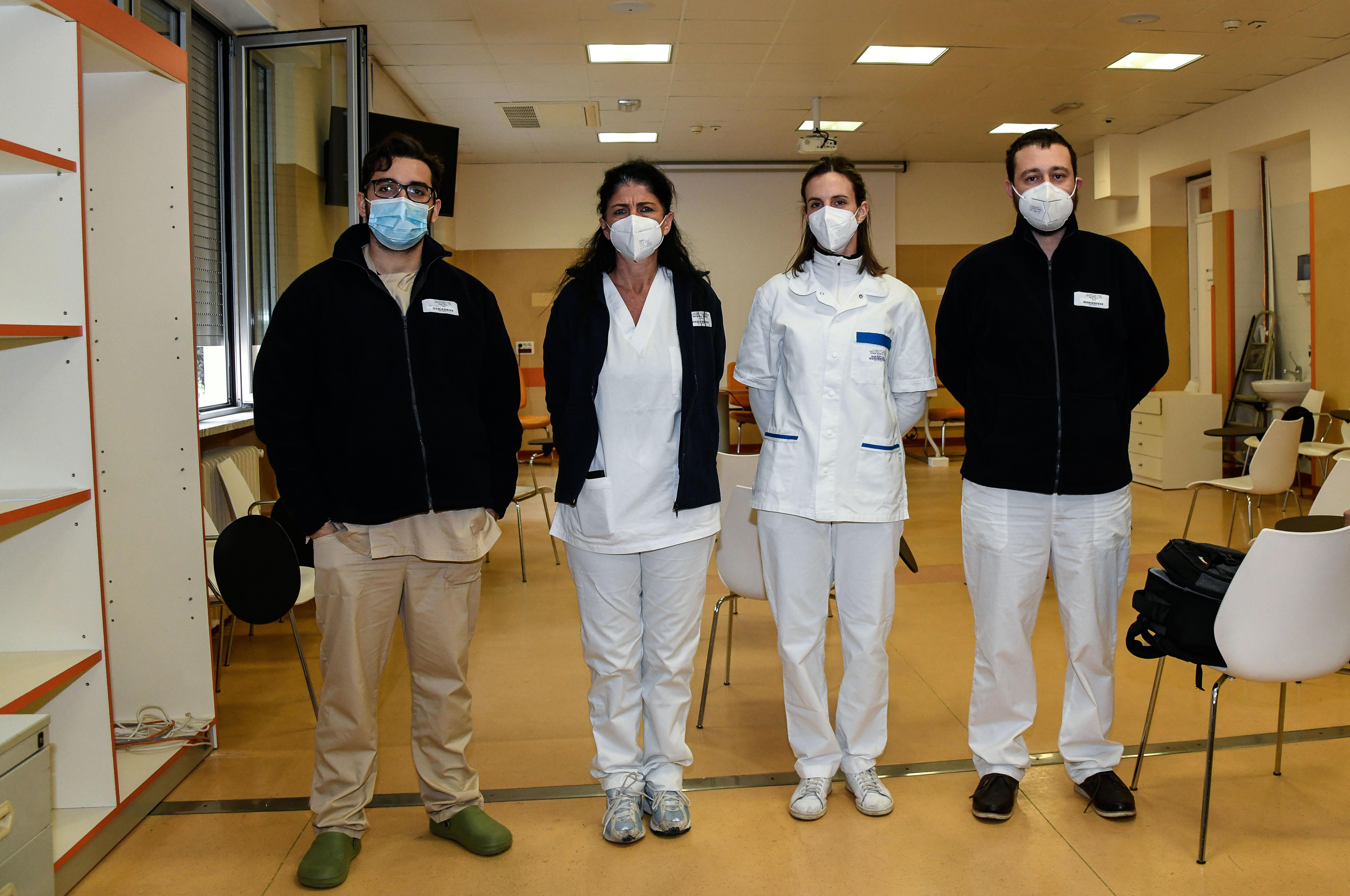 Da sinistra i dottori Antonio Polidoro, Monia Matacera, Giulia Marchi e Michele Rossi (foto Sernacchioli)