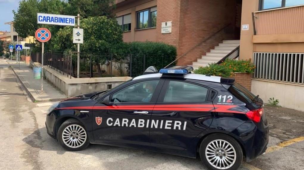 Furto di energia elettrica, coppia denunciata dai carabinieri