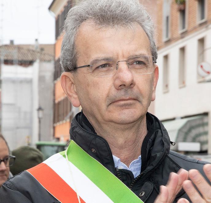 Il sindaco di Finale positivo e a casa «Lavorerò da qui con il solito impegno»