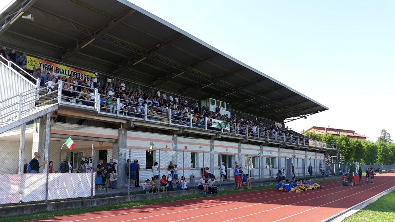 San Felice tribuna dello stadio senza collaudo, chiusa al pubblico