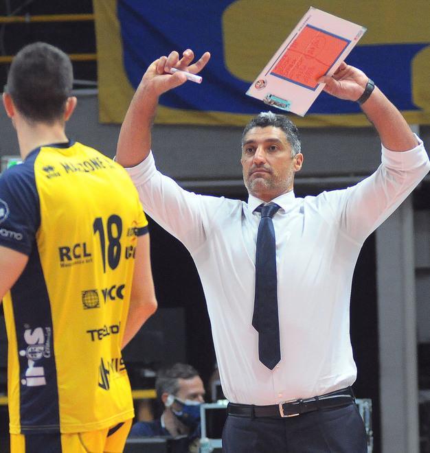 Modena, Leo Shoes stasera in campo a Perugia Giani: «Possiamo giocarcela alla pari» 