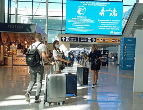 Trasporti indecenti, Sardegna isola delle proroghe