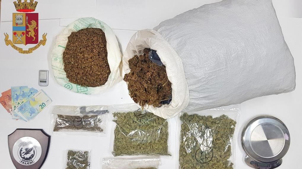 Marijuana market in casa: blitz della polizia a Serramanna, sequestrati oltre 7 chili di droga