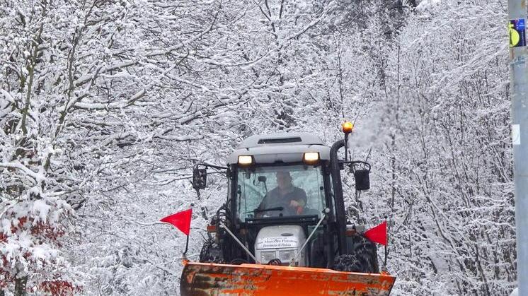 Abetone, nevica ma gli impiantisti non possono festeggiare: «Chiusi fino al 15 gennaio»