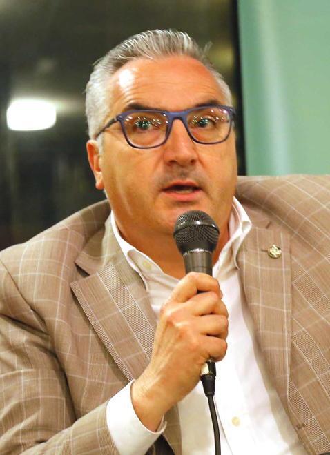 «Il sindaco sua maestà» La replica: per Taccini è l’ennesima figuraccia