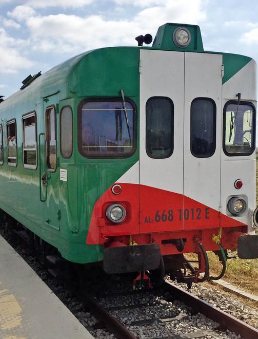 Muore investito dal treno Linea bloccata due ore 