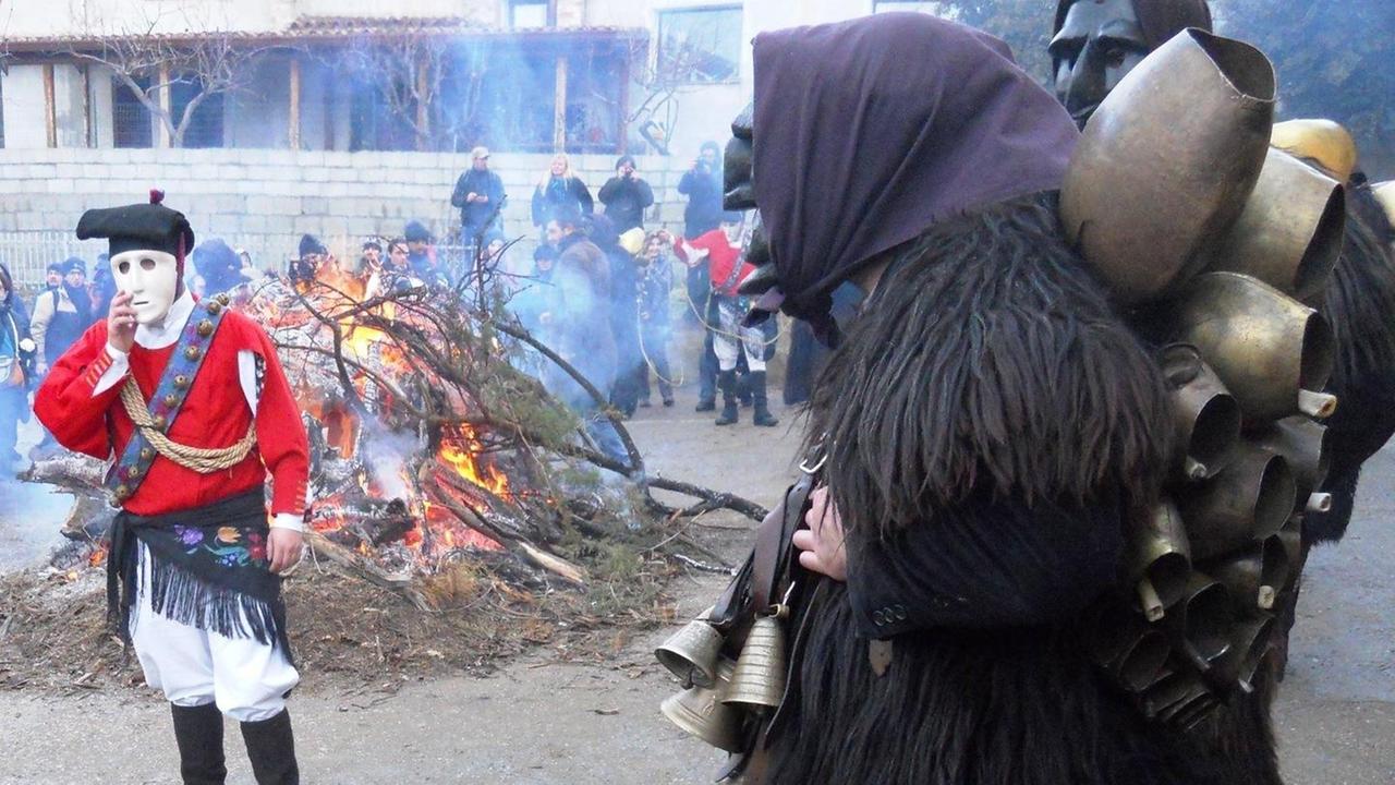 Poeti sardi in gara per “Sant’Antoni de su o’u”