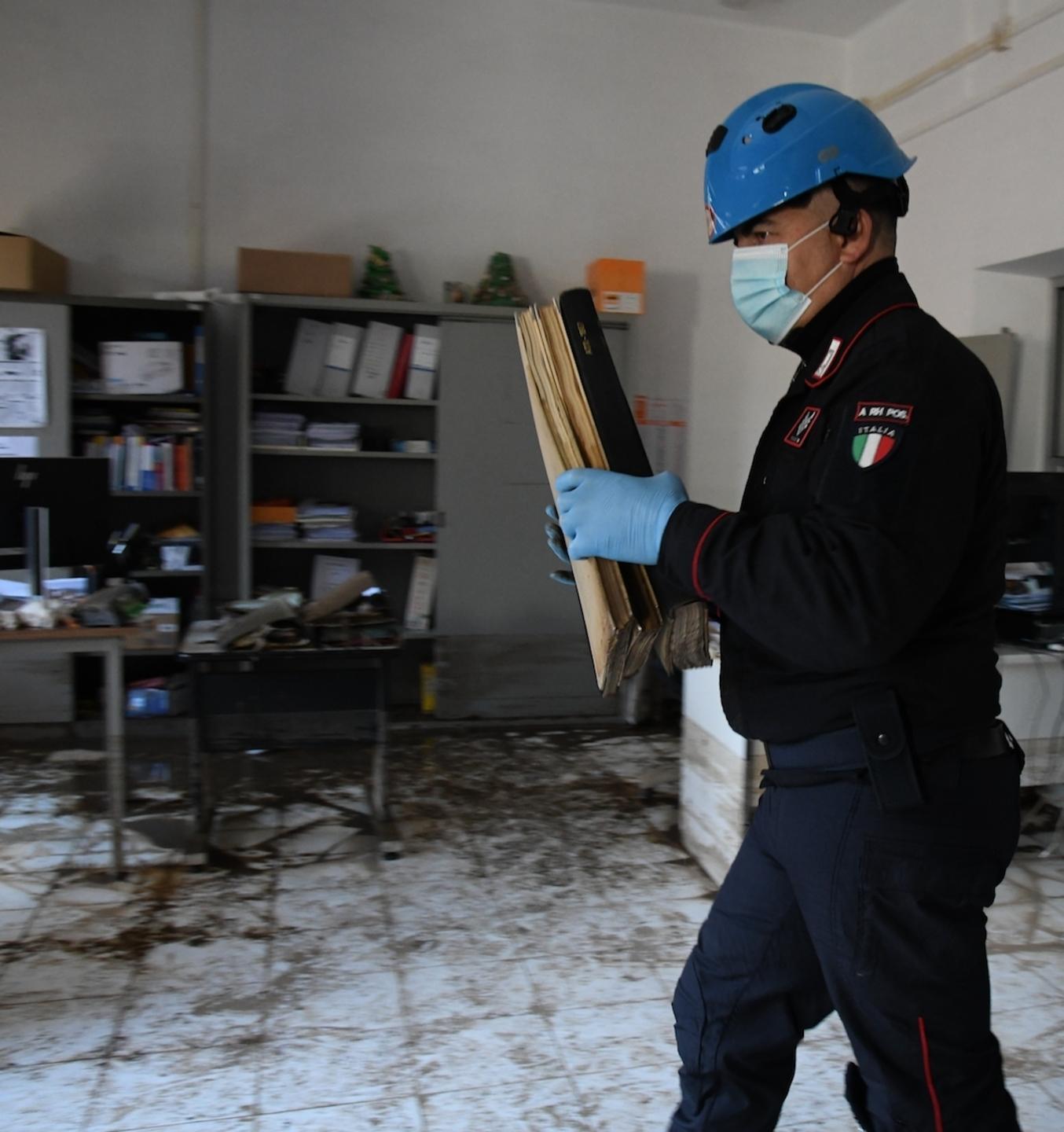 Danneggiati 50 negozi e quasi 500 abitazioni 