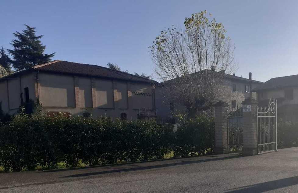 Savignano Morto in casa: si cerca la colf Può sapere cosa è accaduto