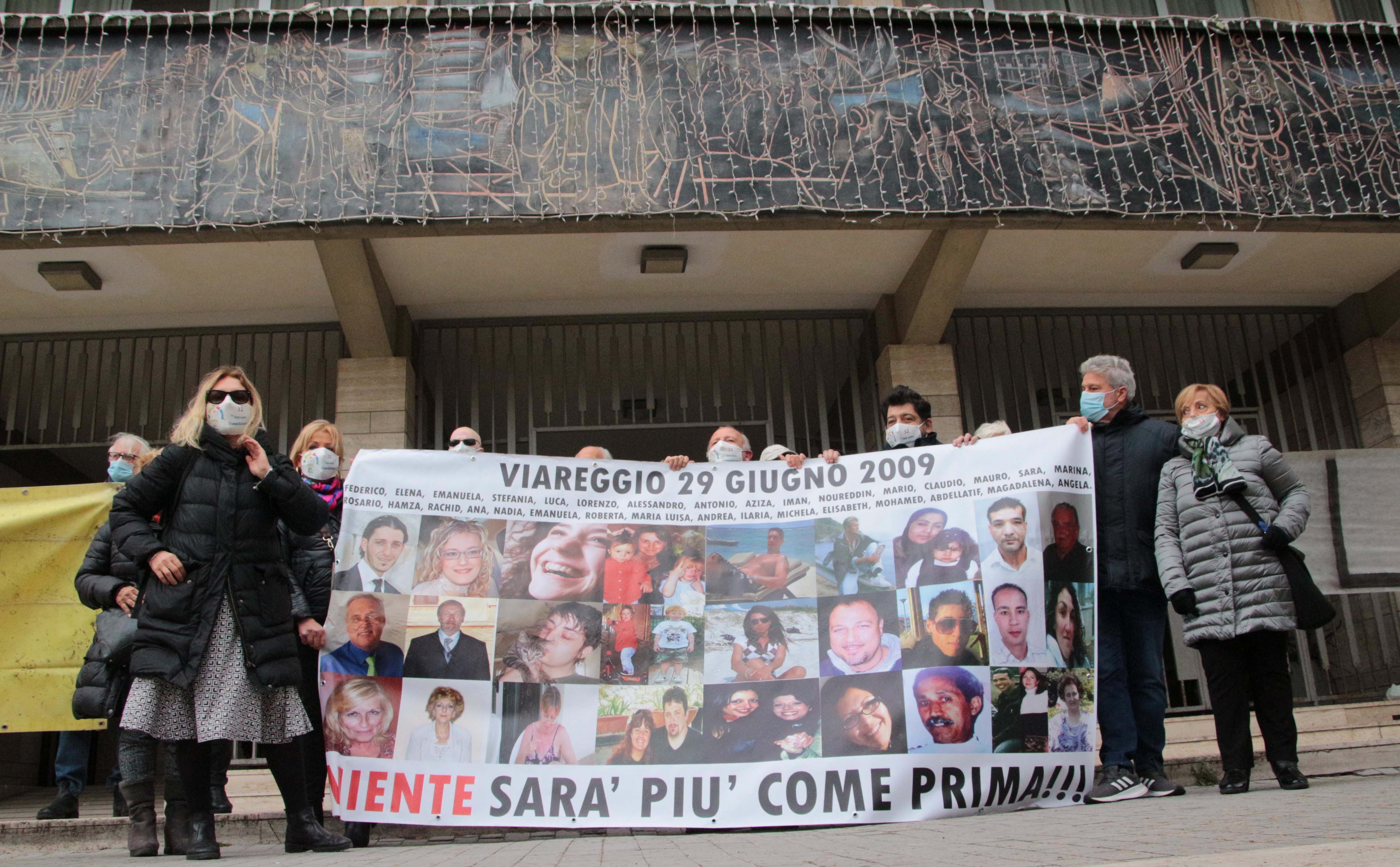 Strage di Viareggio, i familiari alla Procura generale di Cassazione: "Sgomenti ed indignati"
