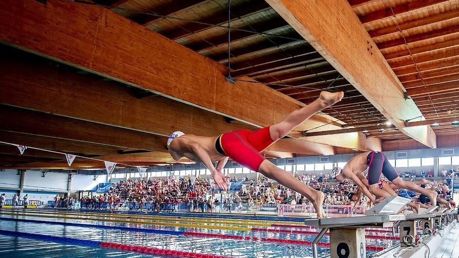 L’unione fa la forza e in città sboccia Livorno Acquatics: «Un gran progetto per il nuoto»