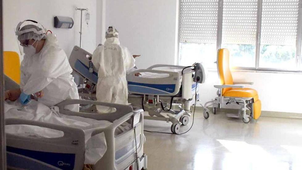 Il dottor Rasetto: «Ma quali cenoni, siamo su un crinale e dobbiamo evitare la terza ondata»