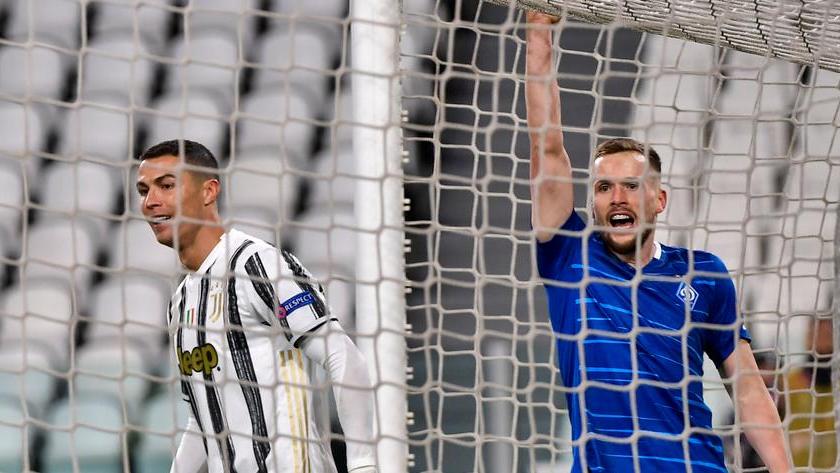 La notte di Stephanie: Frappart dieci e lode E Chiesa la omaggia col primo gol alla Juve