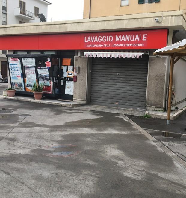 «Autolavaggio troppo rumoroso», scatta la chiusura 