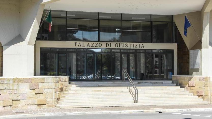 Furto nell’ufficio Condannato a 3 anni e mille euro